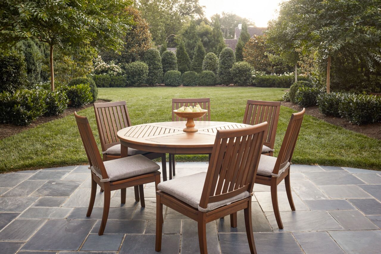 Richmond 58" Round Dining Table Jensen Outdoor