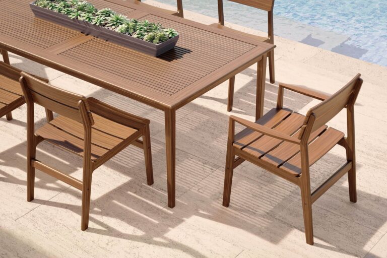 JensenOutdoor_InnovaCollection_AuroraDiningChairs_OpalCollection_84InchRectangularTable_Lifestyle4
