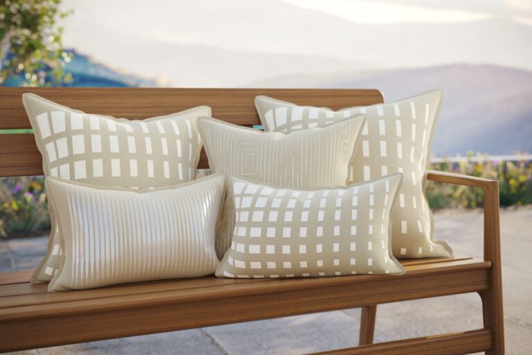 Plume-DesertPillows-Lifestyle1