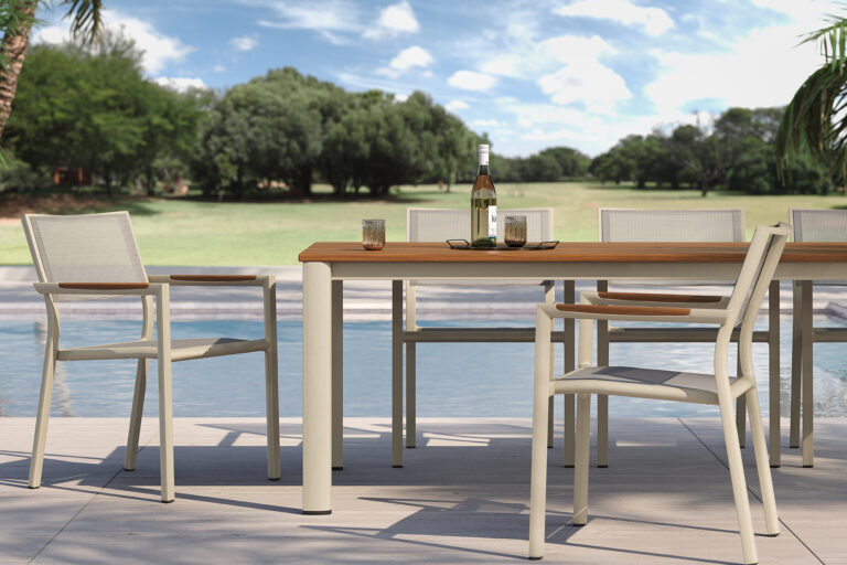 Mesa_86RectangleDiningTable_L1_B